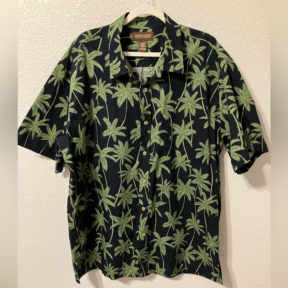 Cooke Street Palm Tree Print Button Up Shirt - Black and Green Size XL
